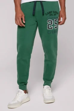 Herren CAMP DAVID & SOCCX Jogginghose mit Retro-Artwork raw green