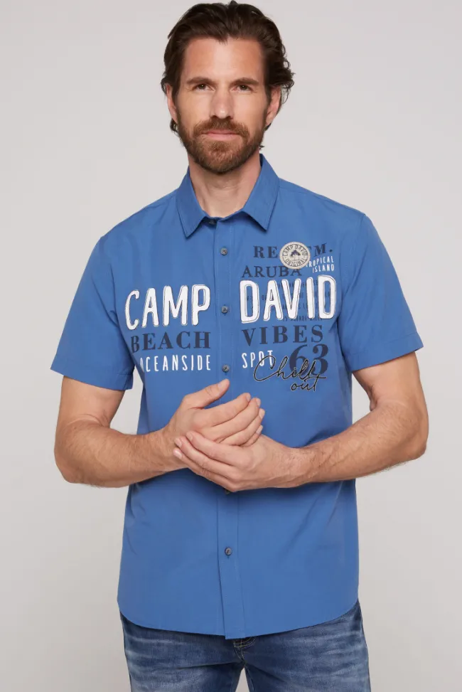 Herren CAMP DAVID & SOCCX Kurzarmhemd mit Logo Print und Stickereien dutch blue | L