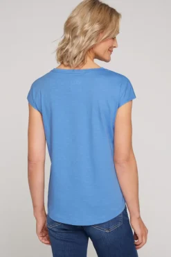 Damen CAMP DAVID & SOCCX Shirt mit V-Ausschnitt und Wording Print airy blue