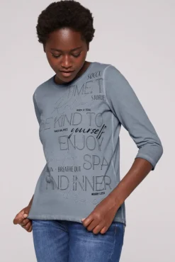 Damen CAMP DAVID & SOCCX Shirt mit Wording Print und Schmucksteinen cold grey