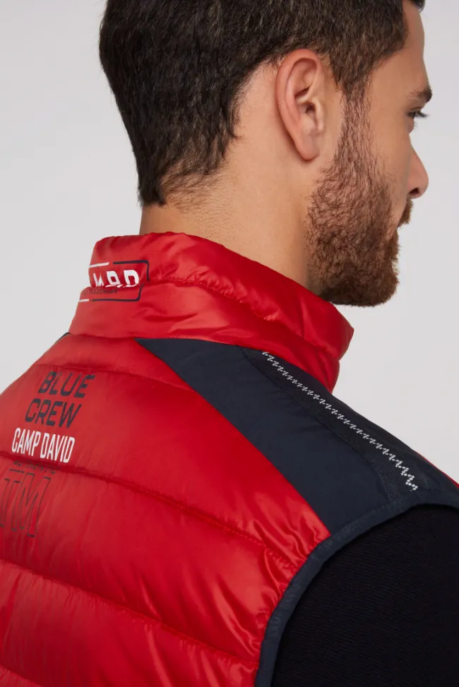 Herren CAMP DAVID & SOCCX Steppweste mit Colour-Blocking flight red