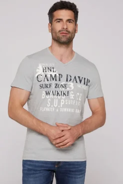 Herren CAMP DAVID & SOCCX T-Shirt mit V-Neck und Print Artwork cozy blue | S